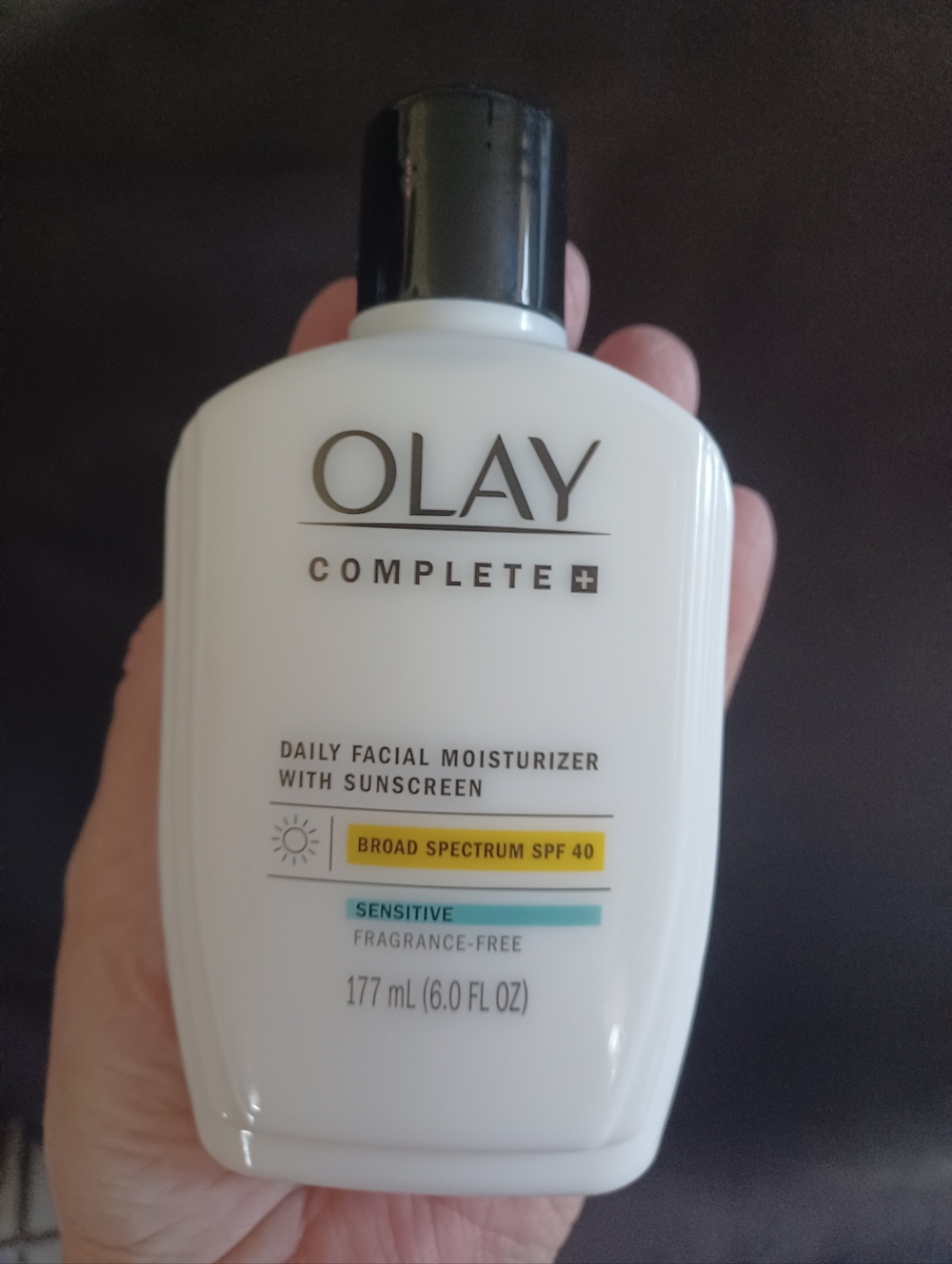 OLAY Complete Daily Facial Moisturizer SPF 40 - White with Yellow Accent, 4 Avai